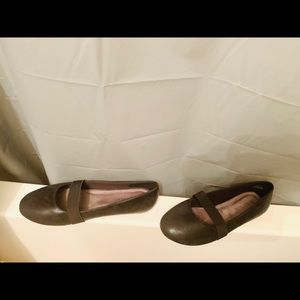 Size 13w black flats brand new